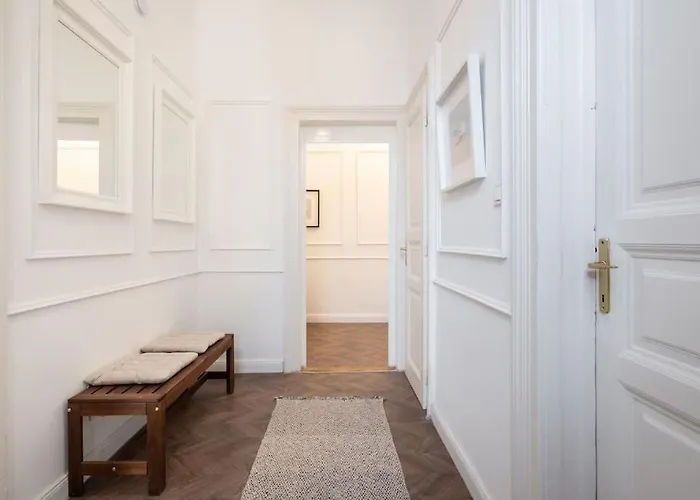 Stylish Apartment In The City Center